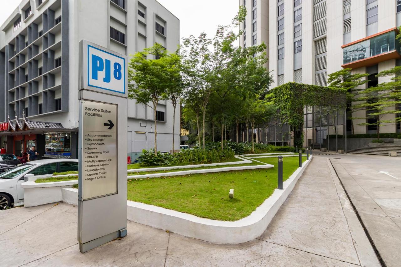 Pj8 Service Suites By Airhost Petaling Jaya Exterior photo